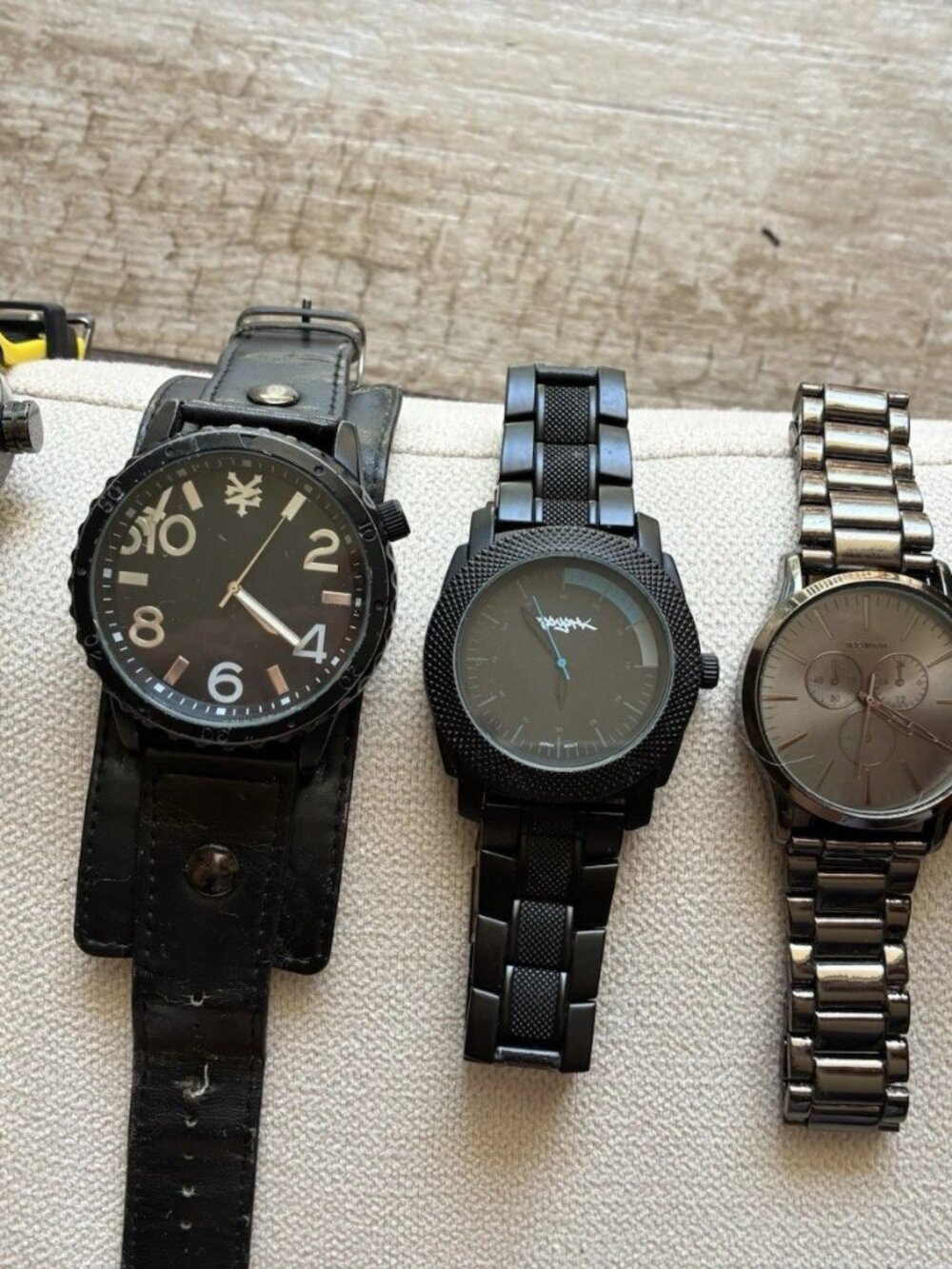 GUESS Lot of 5 Men's Fashion Watches - Guess, Rocawear,